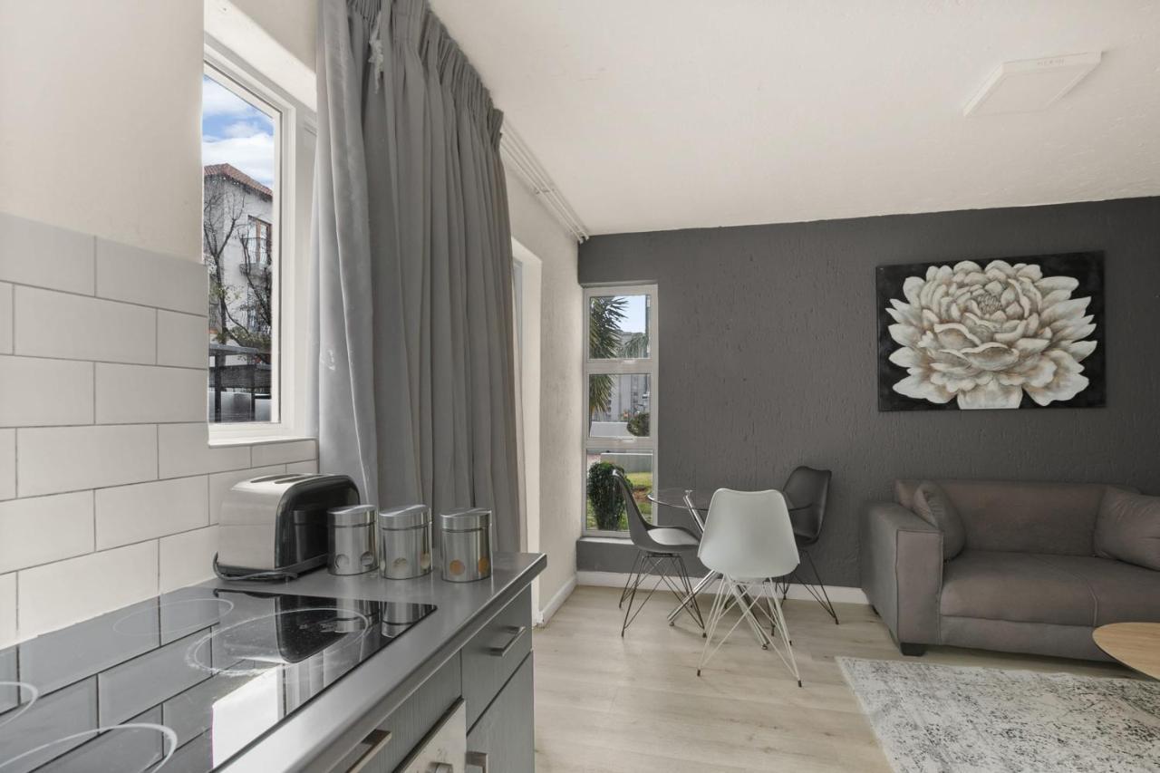 Apartmán Marley On Katherine Johannesburg Exteriér fotografie